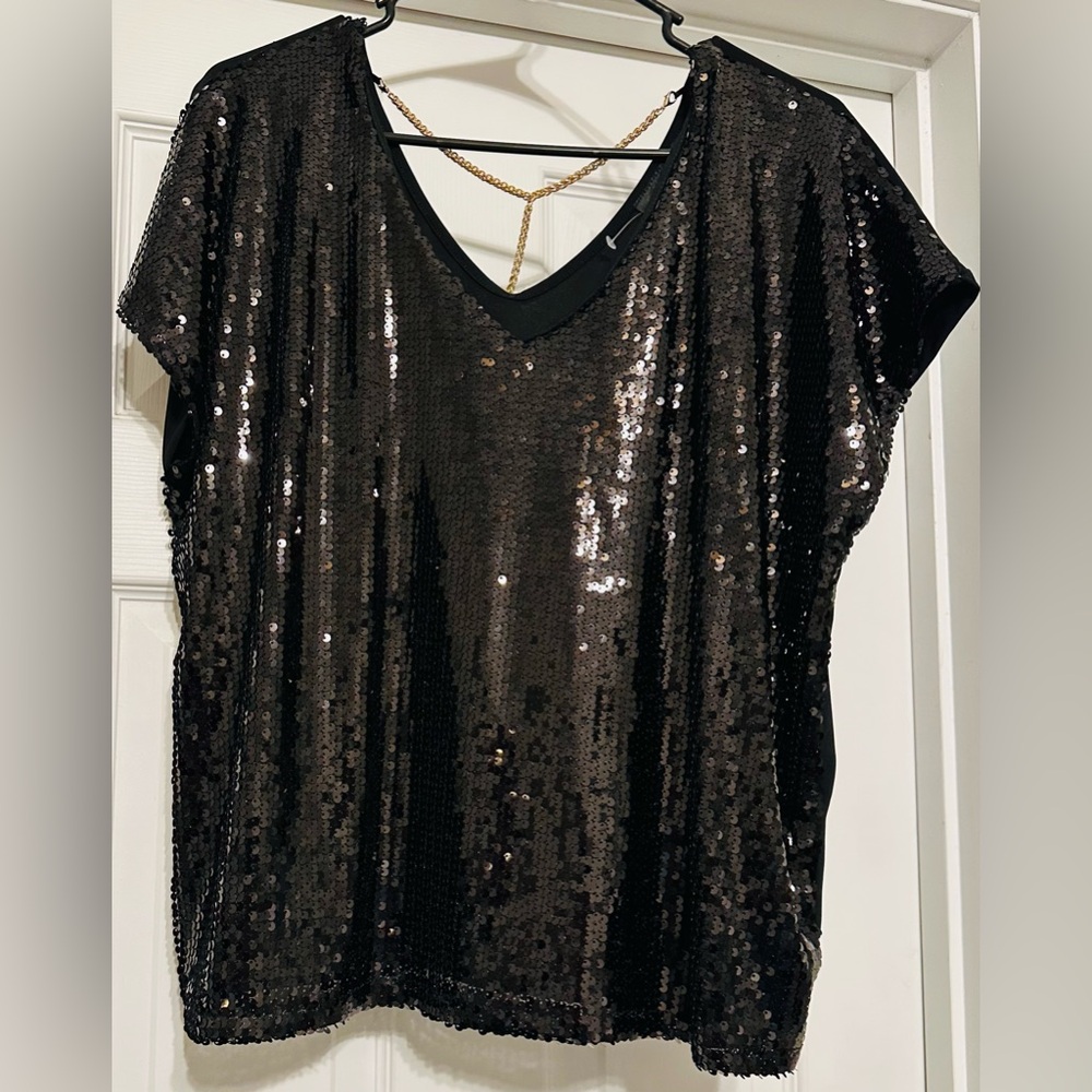 Modern Attraction Sequin Top NWOT